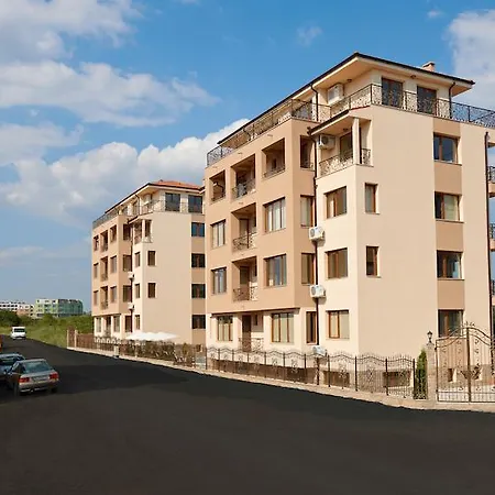 斯坦尼庭院公寓酒店