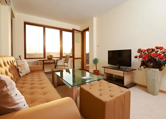 Stanny Court Neszebar